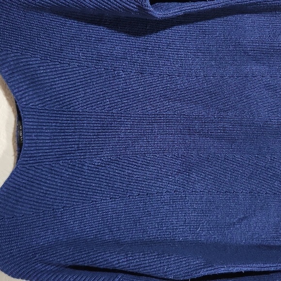 Ann Taylor Sweater Factory Size L Navy Blue Rounded Hem Knit - Picture 2 of 9